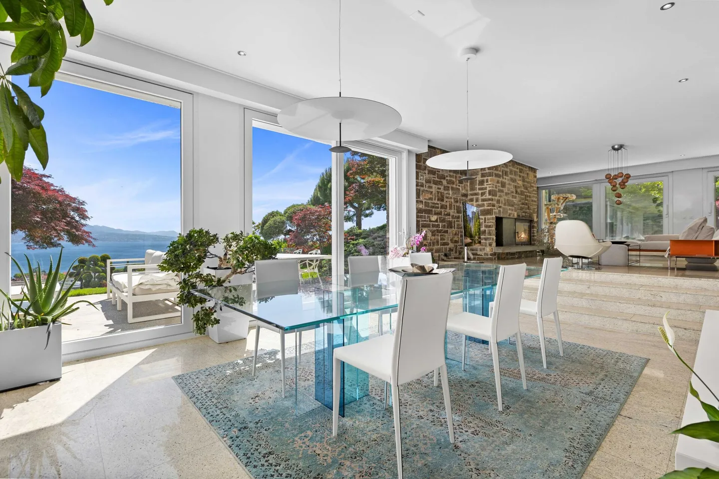 Magnificent 5.5-room apartment with garden and private pool. - Photo 13 of 14