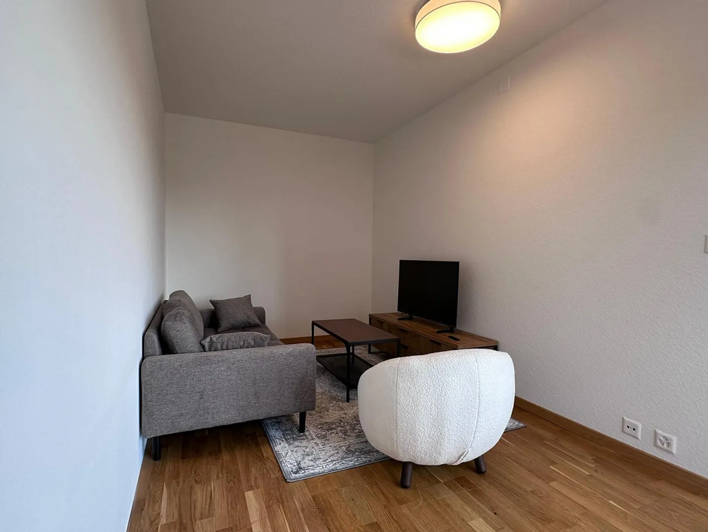 Coliving Spazioso tra Città e Natura a Thônex - Foto 10 di 17