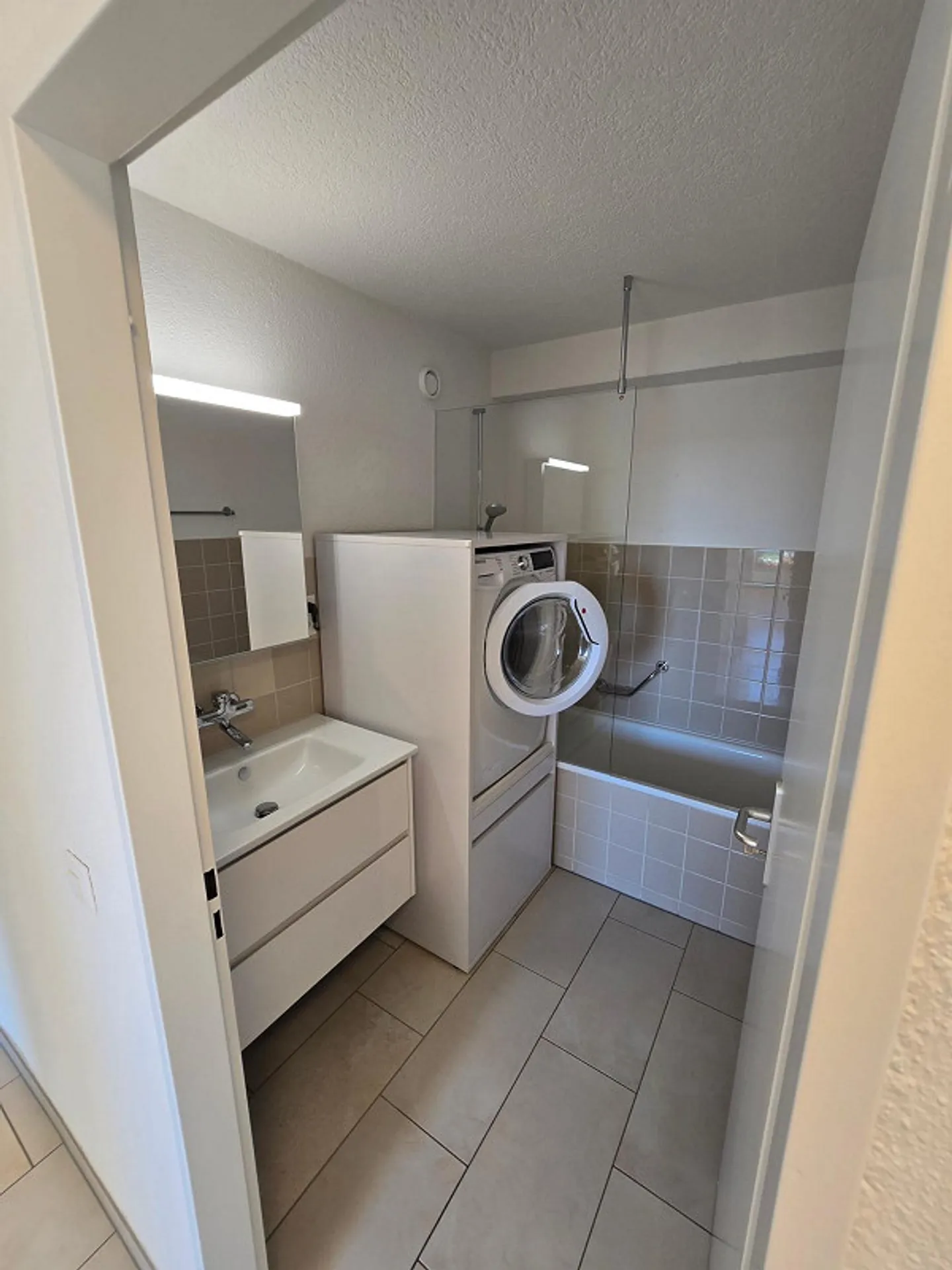 Appartement 3,5 pièces - dernier étage avec vue imprenable/balcon - Photo 15 sur 19