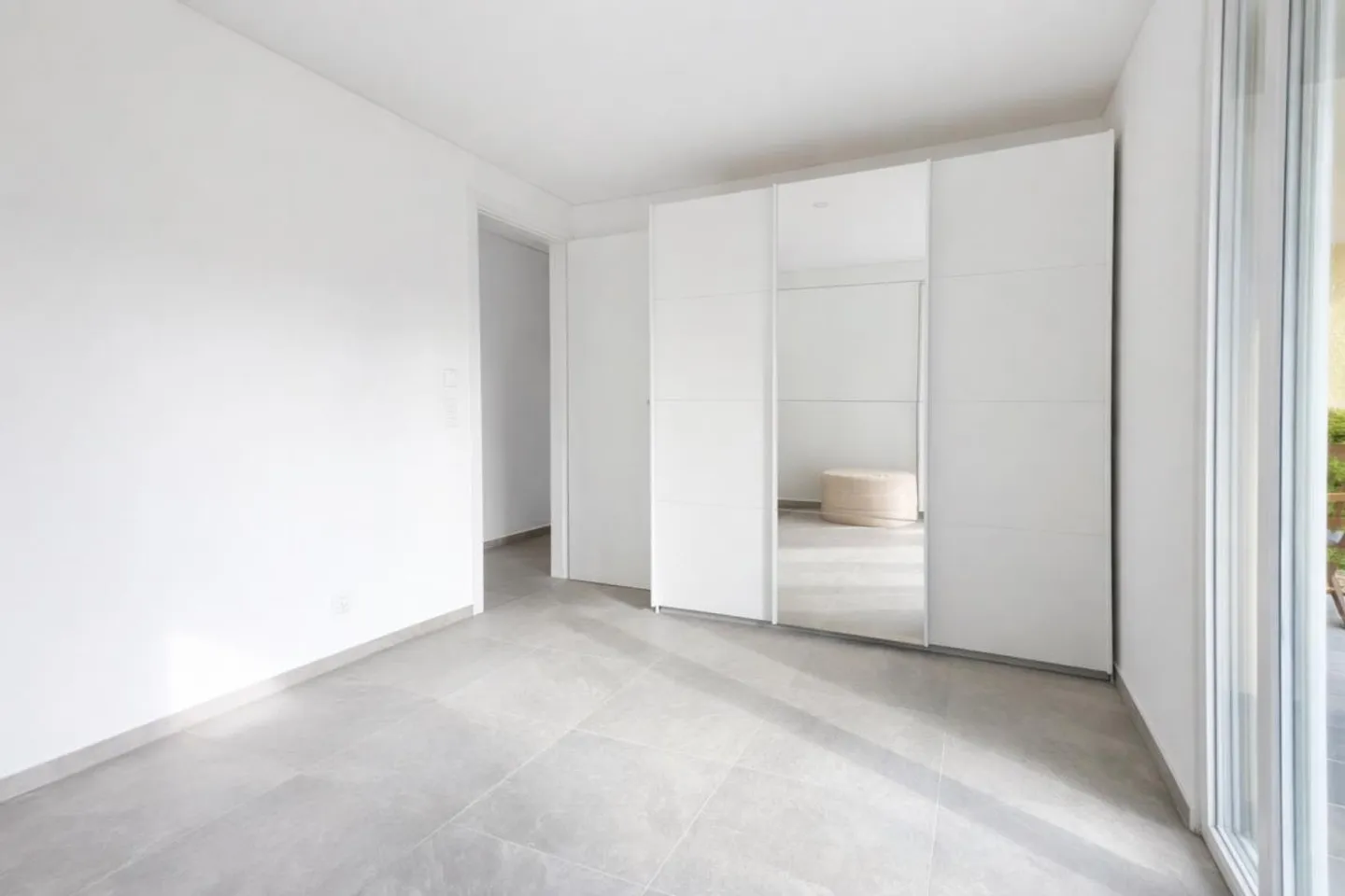 Modern 3.5 Room Apartment with approx. 45 m² Private Garden - Lostallo (Sorte) - Photo 4 of 7