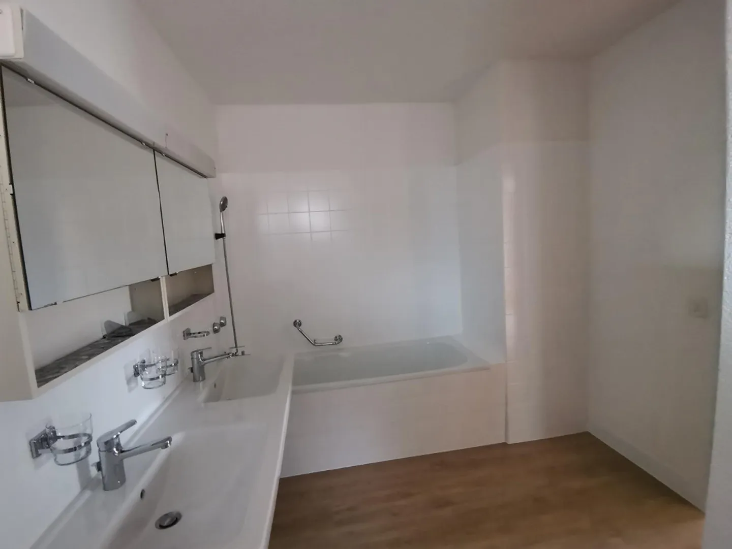 Appartamento 4½ locali al 1° piano in una vivace zona commerciale - Foto 10 di 11