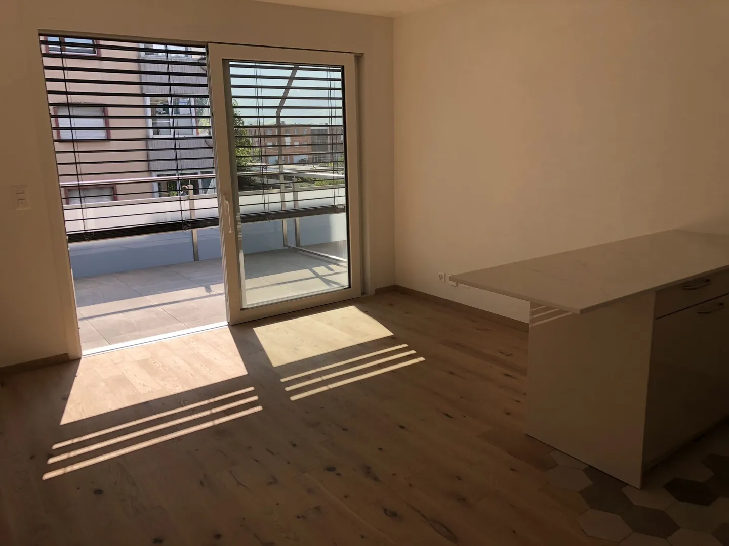 Modernes Studio mit Parkplatz - Foto 3 von 10
