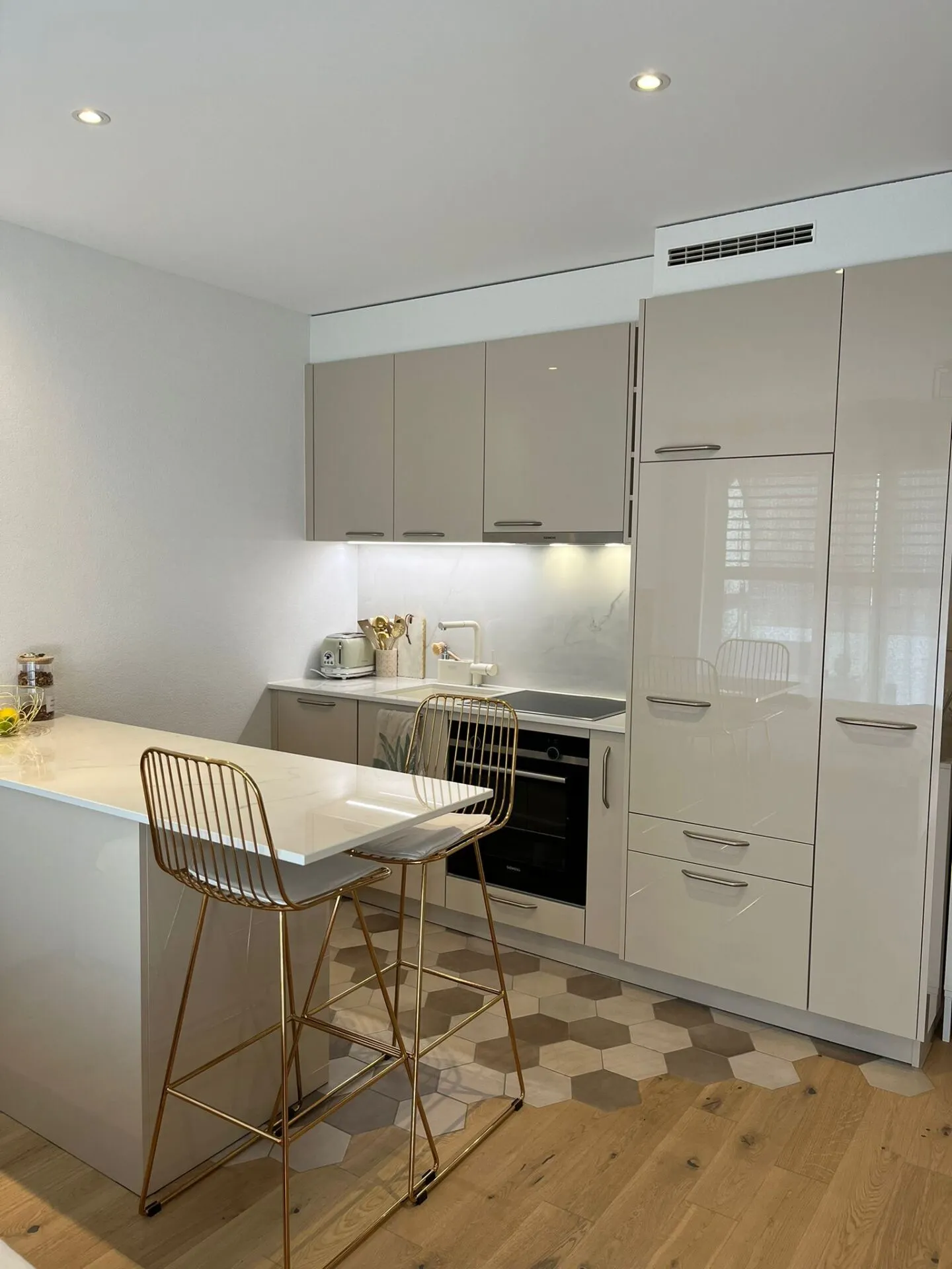 Modernes Studio mit Parkplatz - Foto 8 von 10