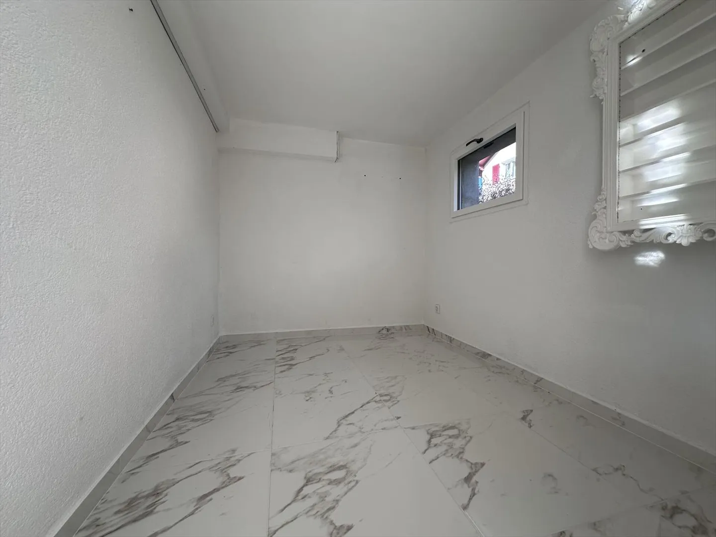 Einfamilienhaus mit Möglichkeit zur selbständigen Tätigkeit und großer Terrasse - Foto 13 von 13