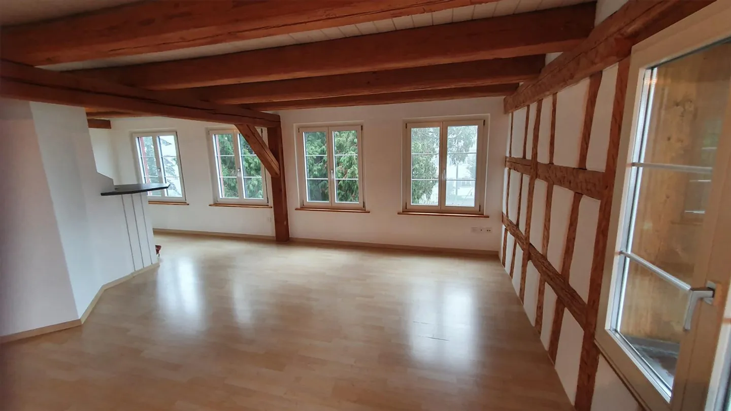 Frisch renovierte, heimelige, sonnendurchflutete 4.5 Zimmer Wohnung - Photo 4 of 24