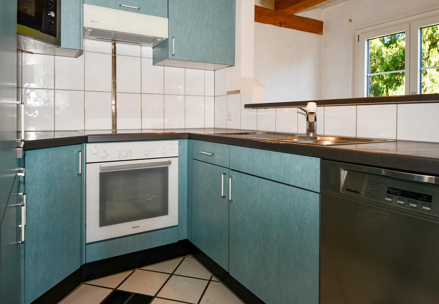 Frisch renovierte, heimelige, sonnendurchflutete 4.5 Zimmer Wohnung - Photo 7 of 24