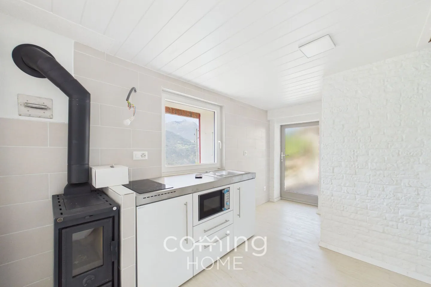Charmante Tiny House à Hohtenn avec terrasse ensoleillée et vue sur la montagne - Photo 3 sur 16