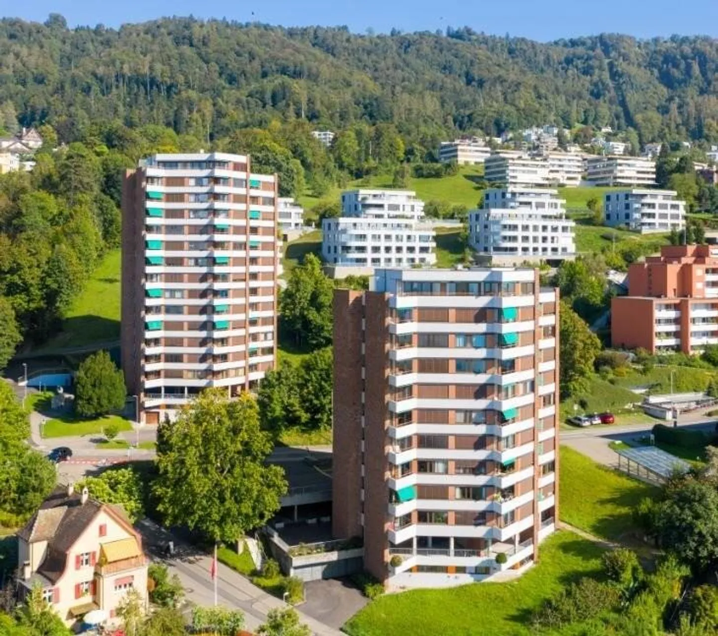 Posizione residenziale attraente vicino al lago di Zugo! - Foto 1 di 6