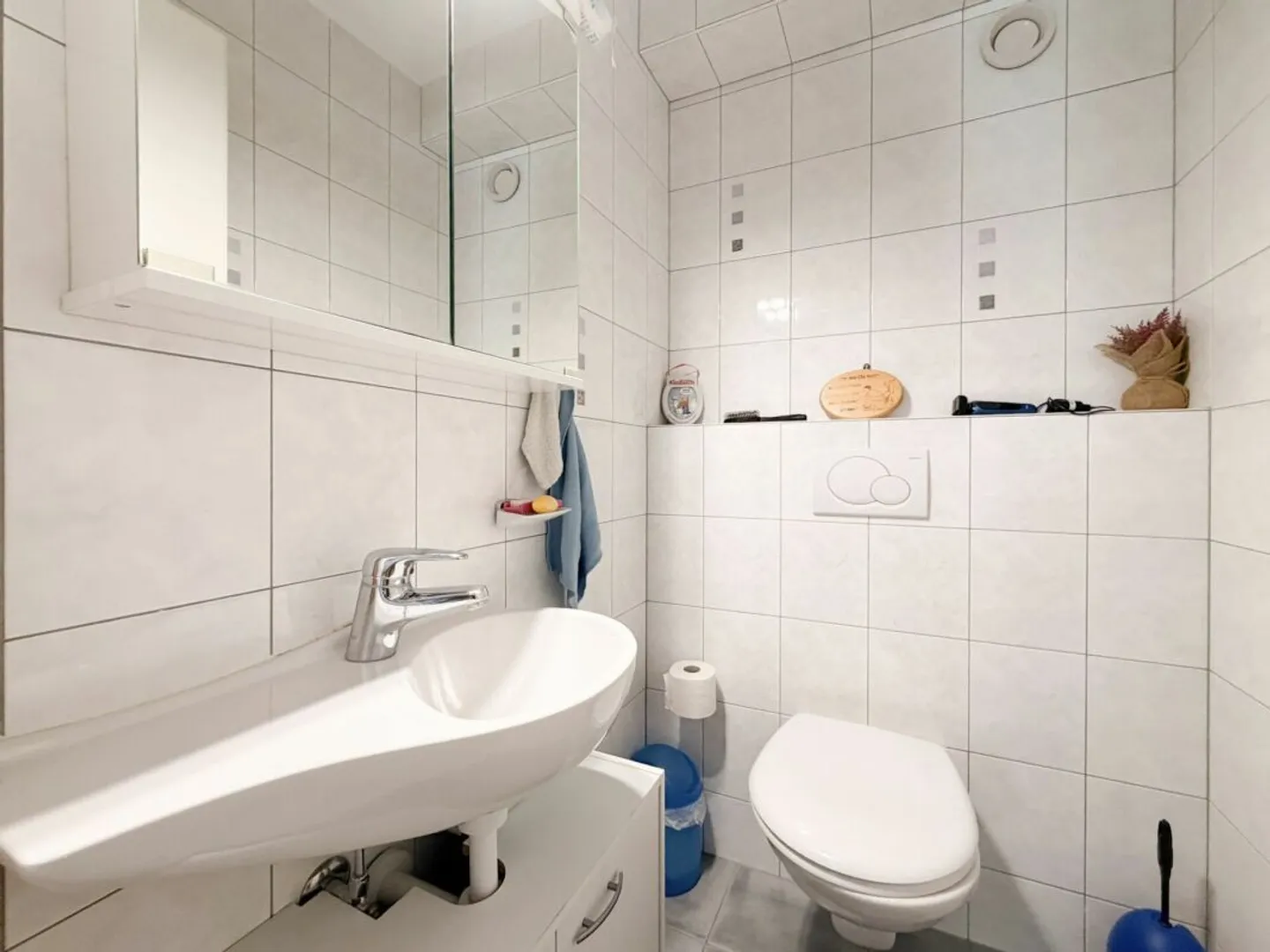 Fully renovated 4.5-room apartment in Gampel - Photo 15 of 18