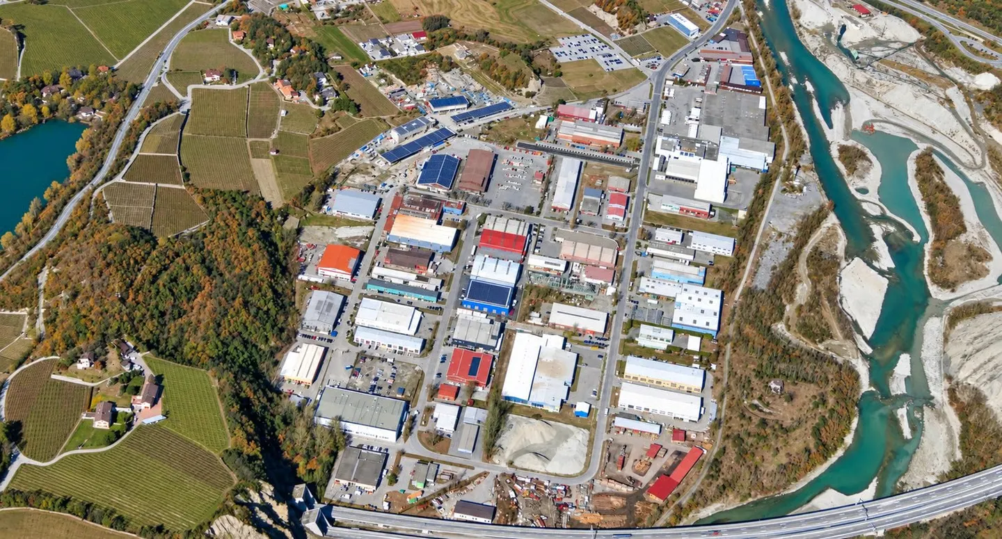 INDUSTRIELLES GRUNDSTÜCK IN SIERRE - Foto 1 von 1