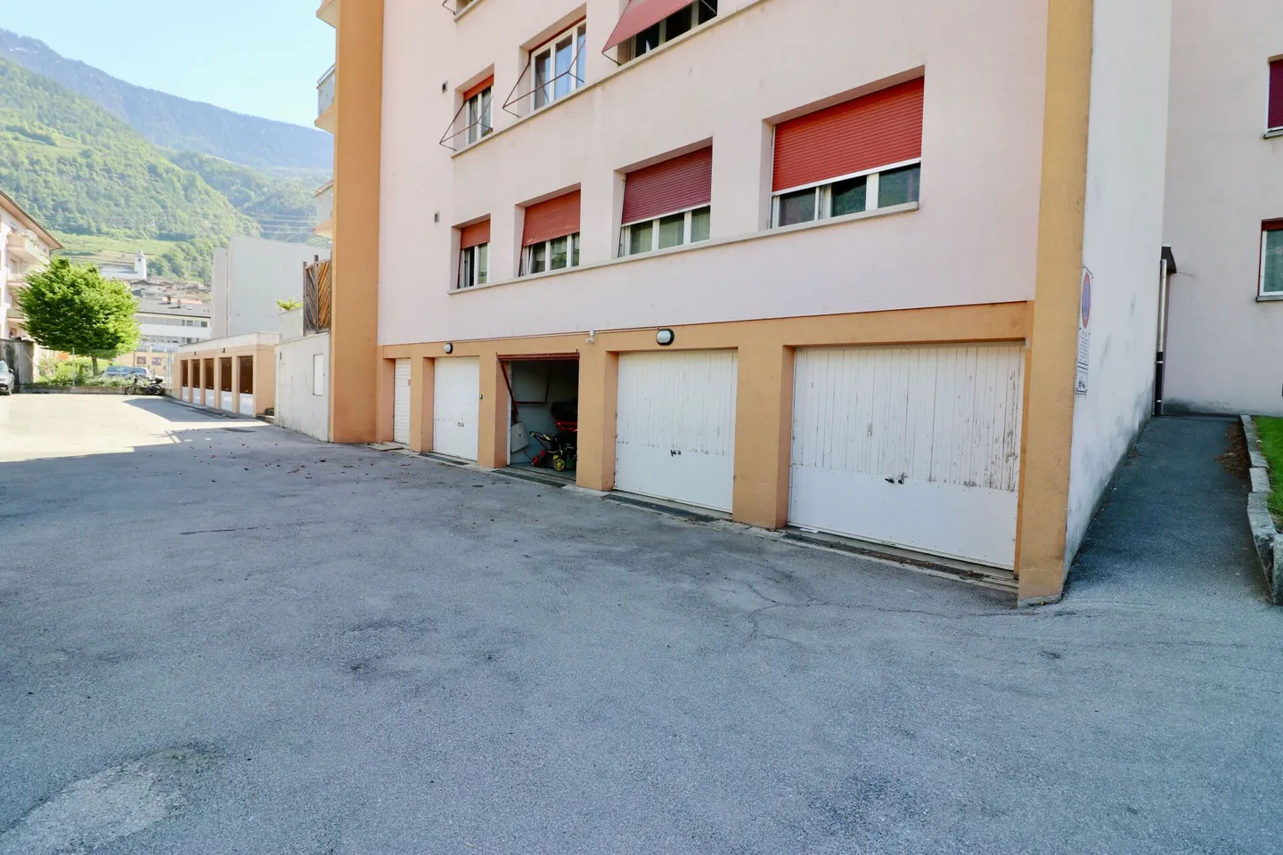 Bellissimo appartamento di 2,5 stanze ristrutturato con rendimento immediato - Foto 9 di 13