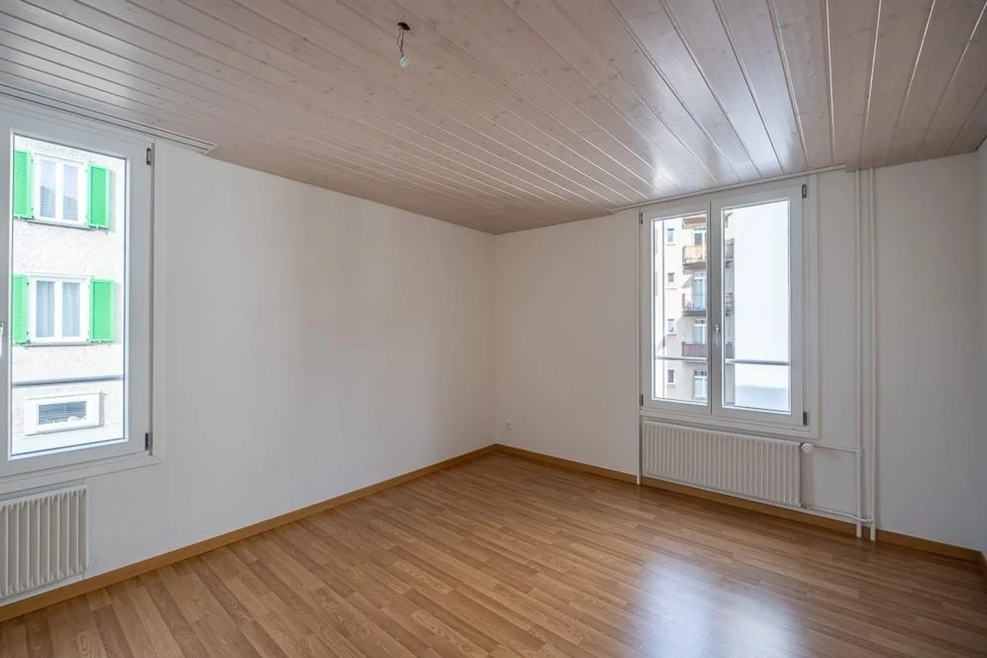 Appartement 3.5 pièces partiellement rénové 2ème étage - Photo 4 sur 8