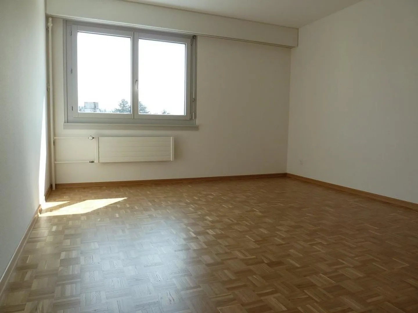 Helles Apartment mit Balkon - Foto 6 von 8