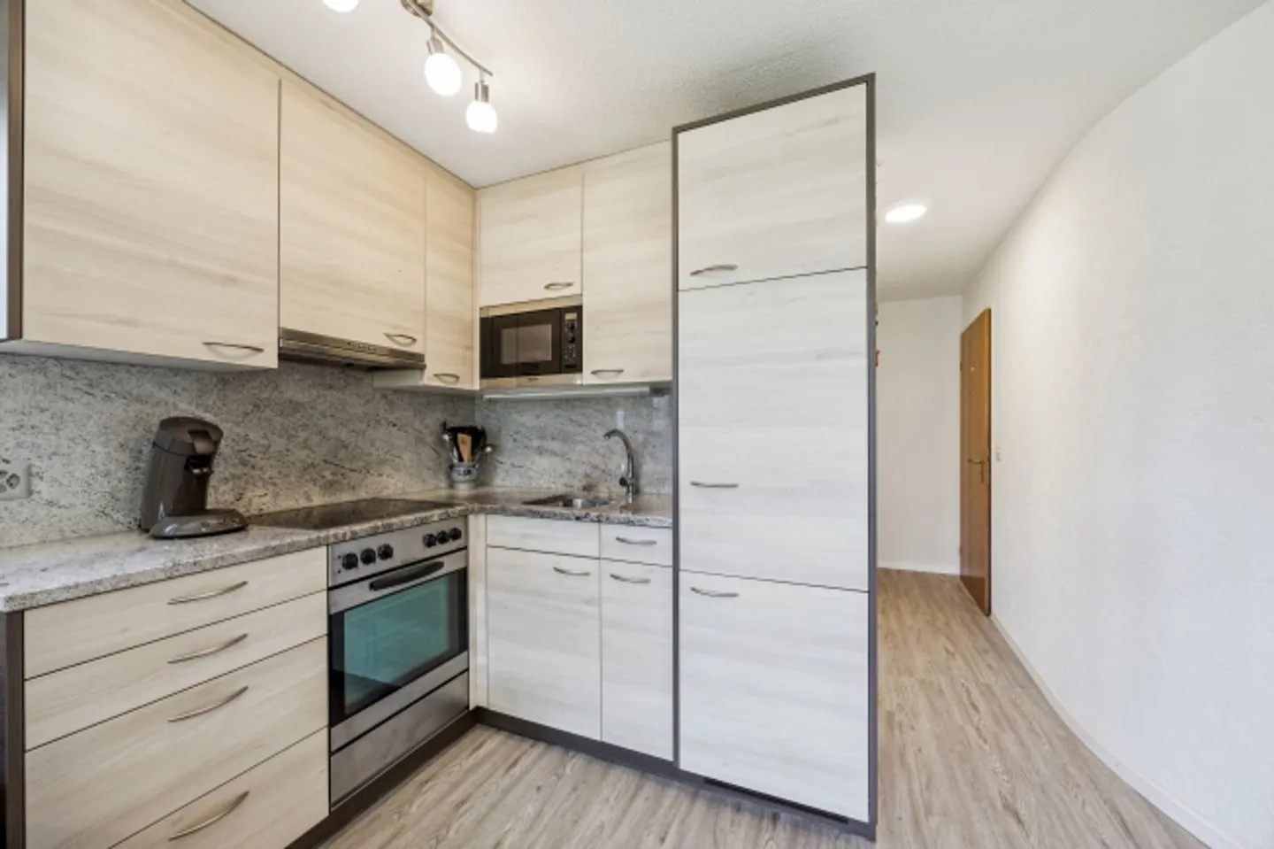 «Charmante 2.5-Zimmer-Wohnung im sonnigen Ritzingen/Goms» - Foto 4 von 13