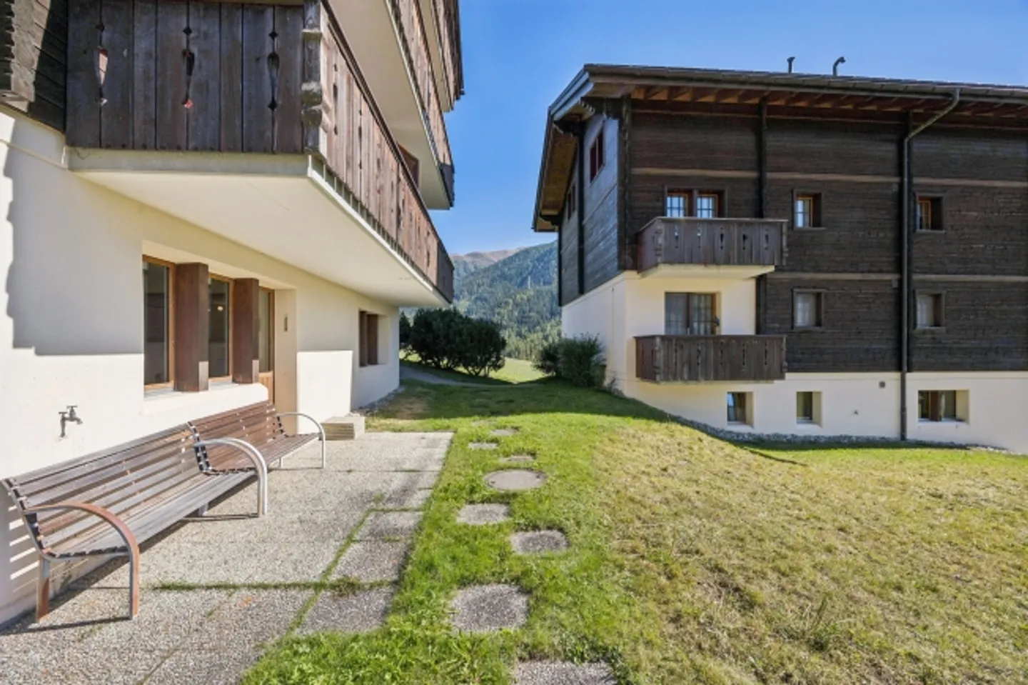 «Charmante 2.5-Zimmer-Wohnung im sonnigen Ritzingen/Goms» - Foto 2 von 13