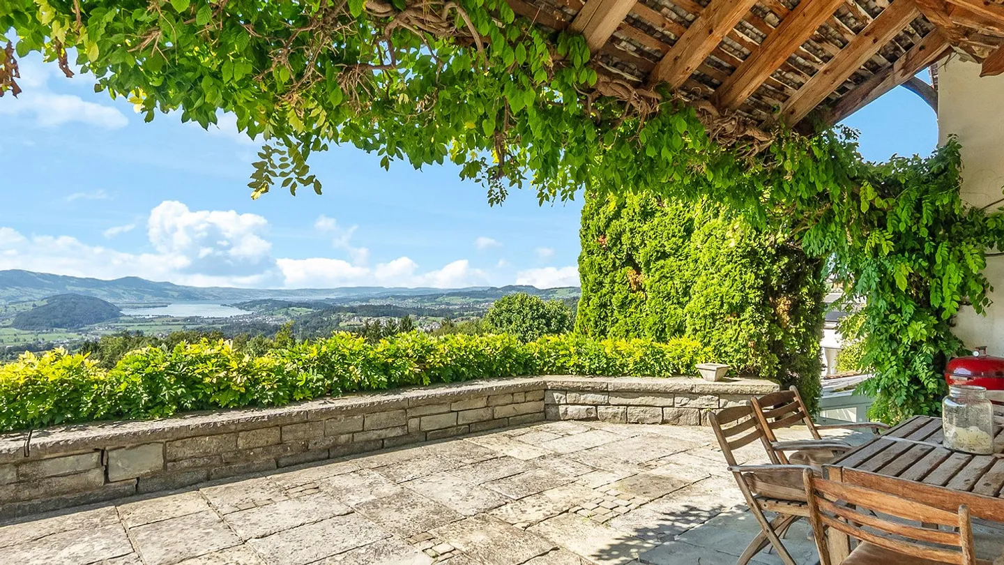 Casa di campagna unica con vista sulle Alpi e spa - Foto 1 di 4
