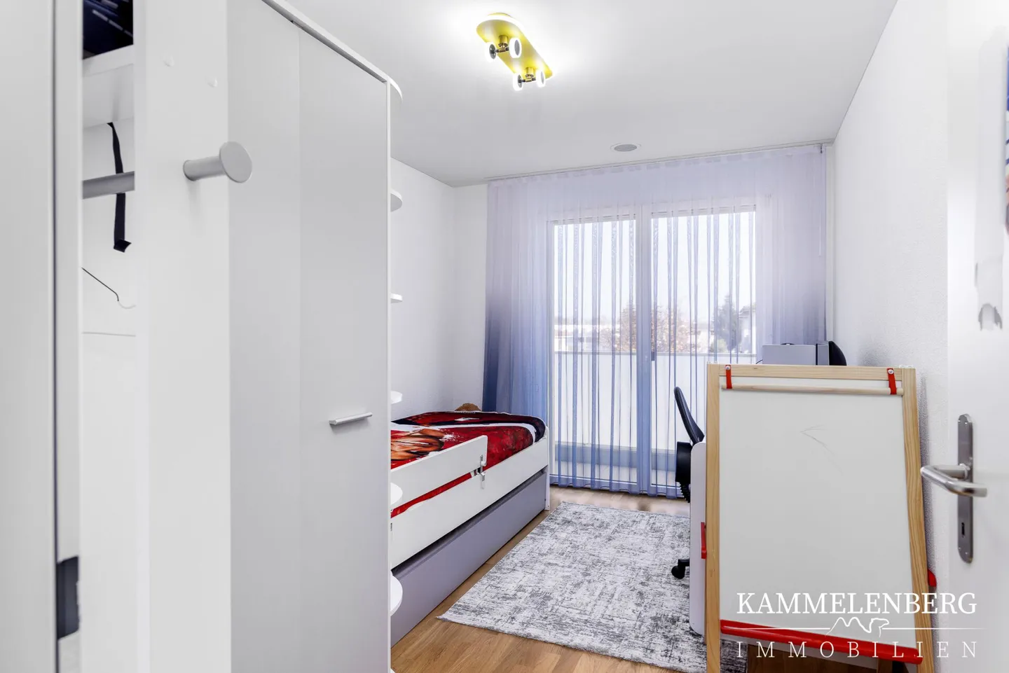 Appartamento ben tenuto di 5,5 stanze con molto spazio - Foto 16 di 28