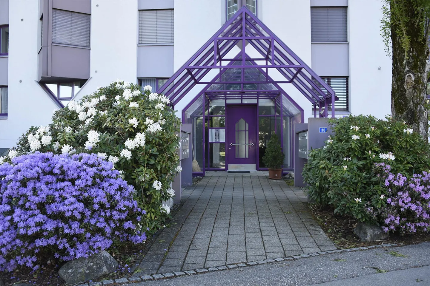 Spacious apartment with 2 balconies - Photo 2 of 16