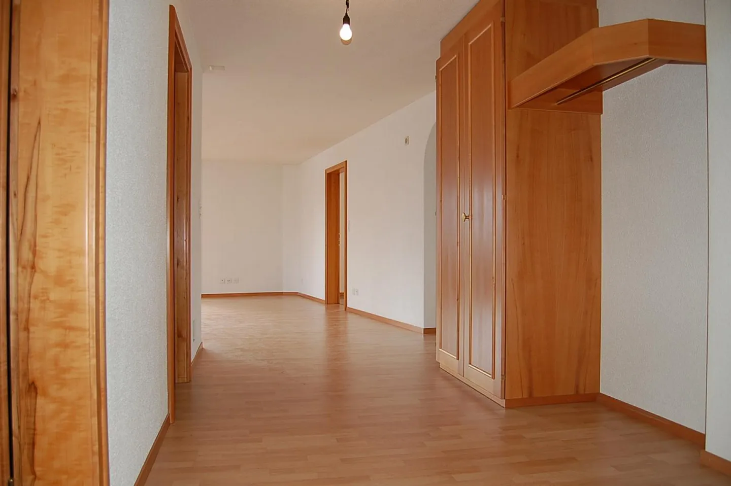 Spacious apartment with 2 balconies - Photo 3 of 16