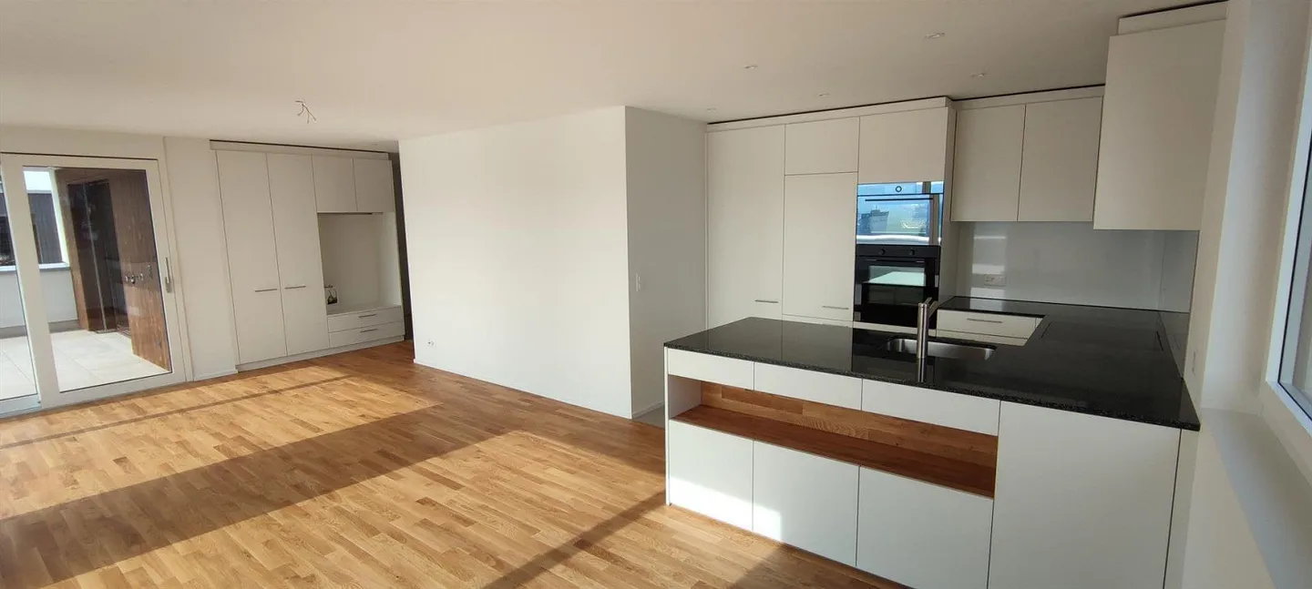 Appartamento mansardato soleggiato di 3.5 locali - Foto 1 di 12