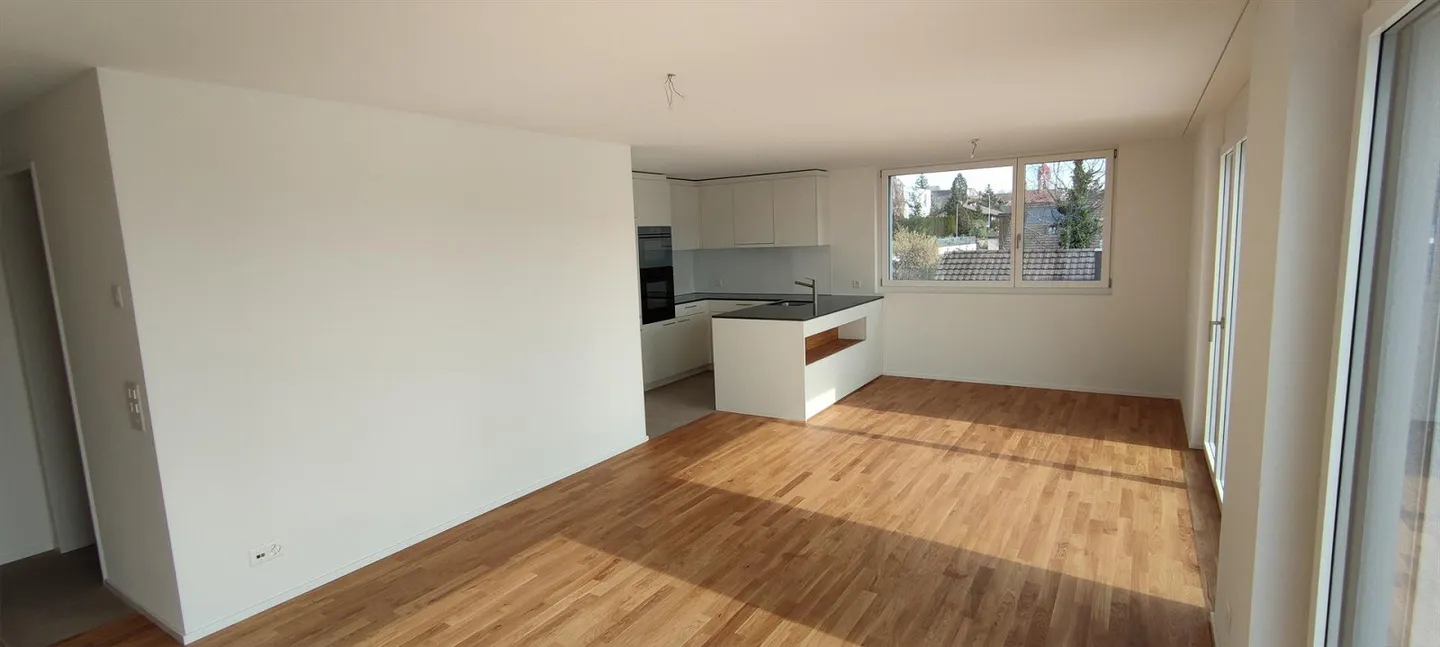 Appartamento mansardato soleggiato di 3.5 locali - Foto 4 di 12