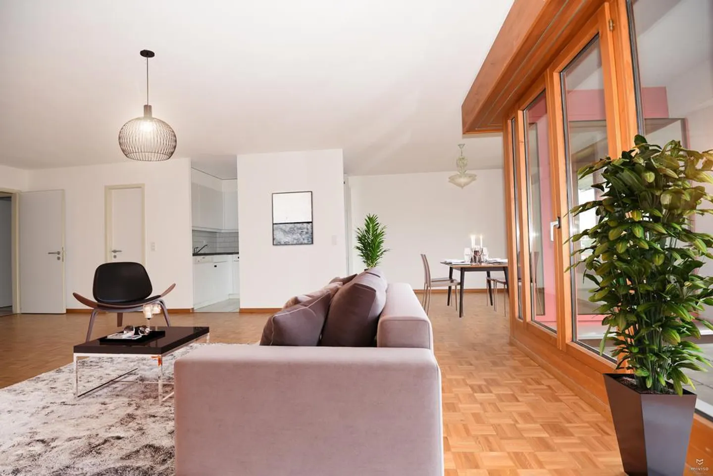 Beautiful 3-room apartment of 102 m2 with balcony - Photo 2 of 12