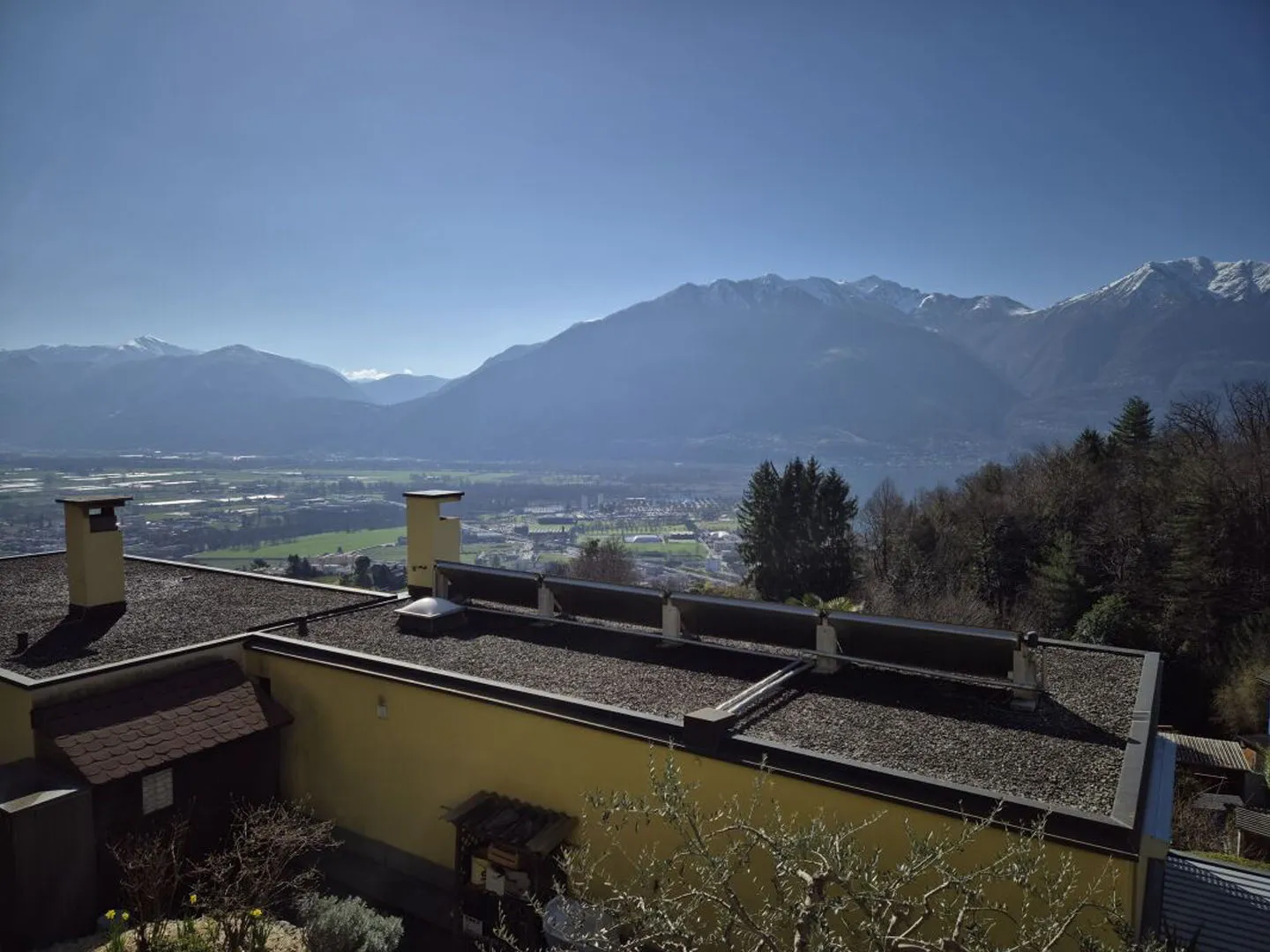 Casa unifamiliare di 4.5 locali con  1 posteggio coperto | 4,5-Zimmer-Einfamilienhaus mit  1 überdachter Parkplatz - Foto 1 di 13
