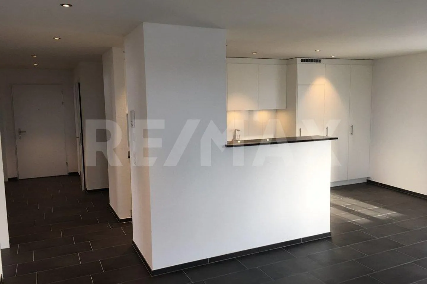 Maison multifamiliale neuve - Photo 3 sur 8