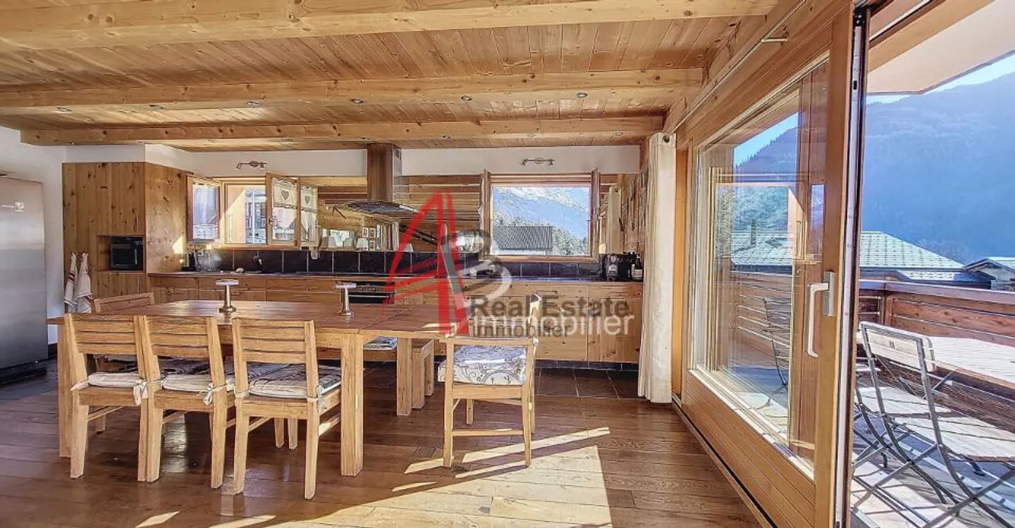 Chalet with Stunning Views - Photo 13 of 13