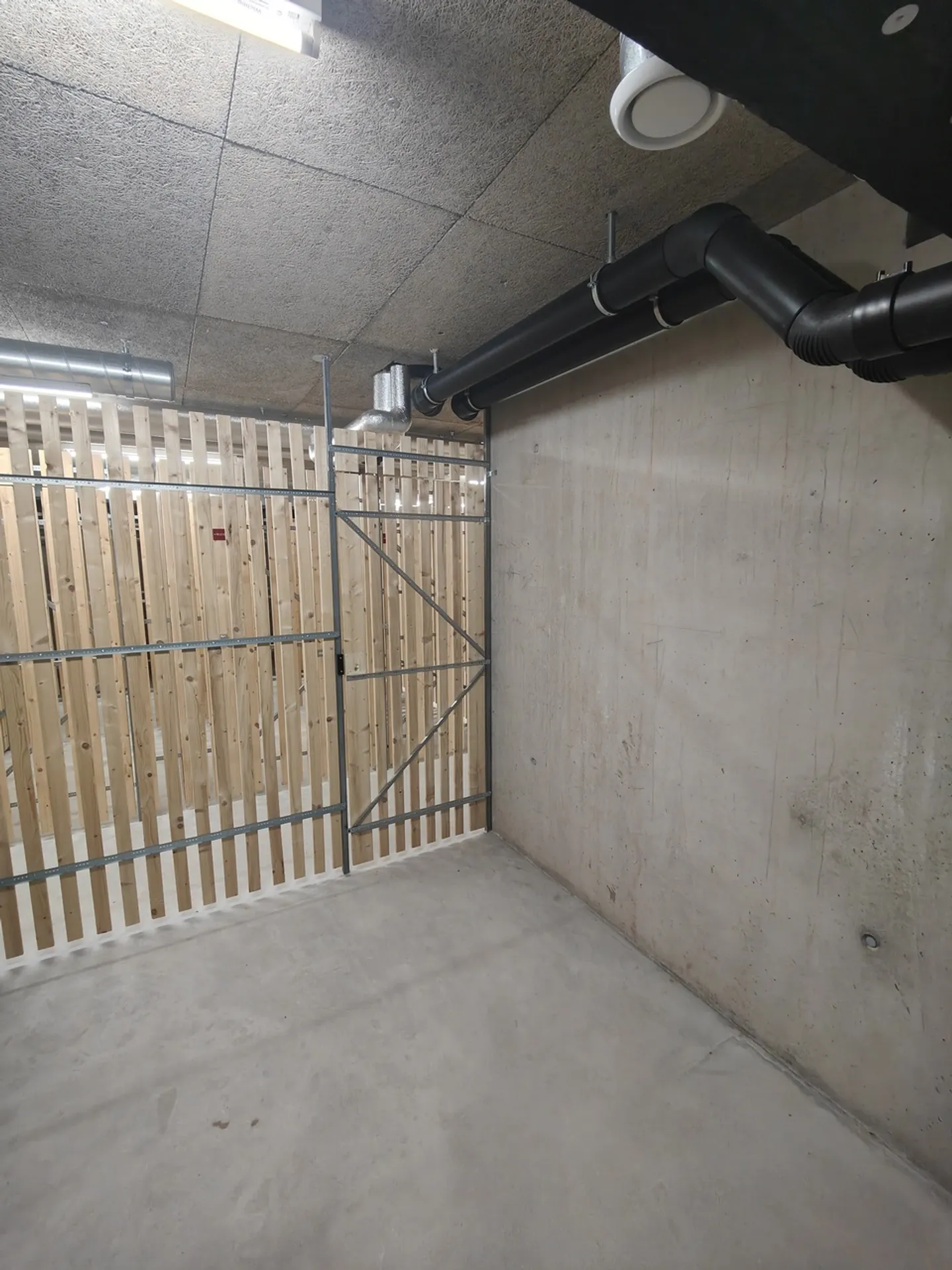 7.13m2 Storage Room Kriens - Nidfeldstrasse 2U - Photo 3 of 8