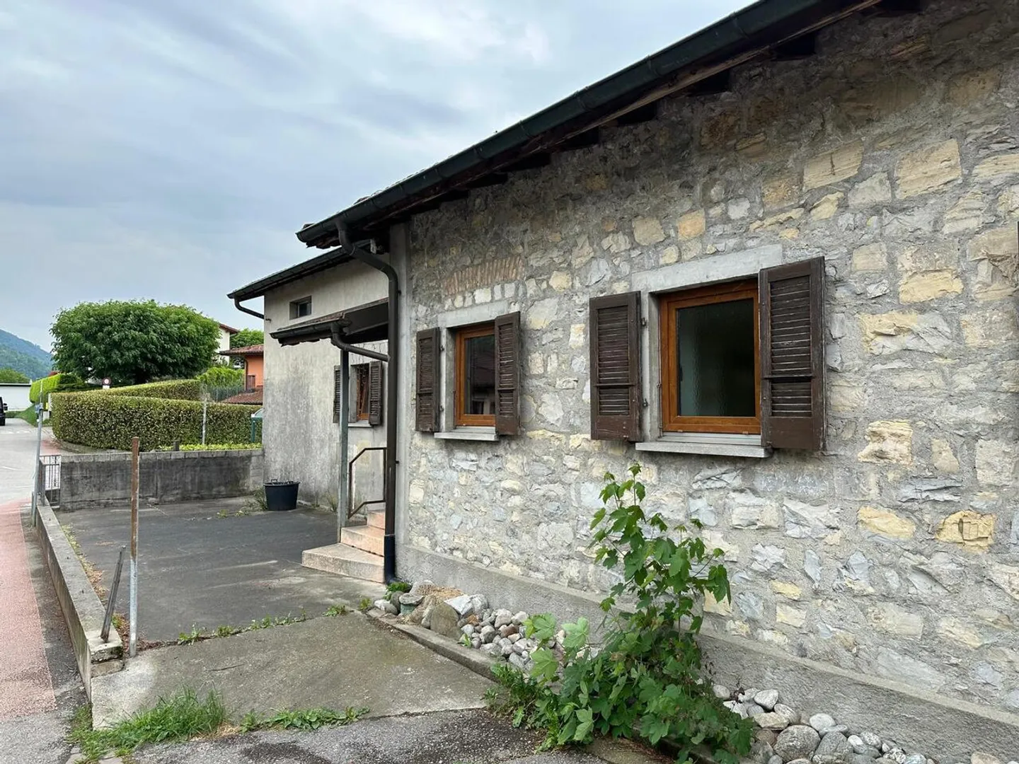 Geräumige Wohnung mit Garage - Foto 1 von 15