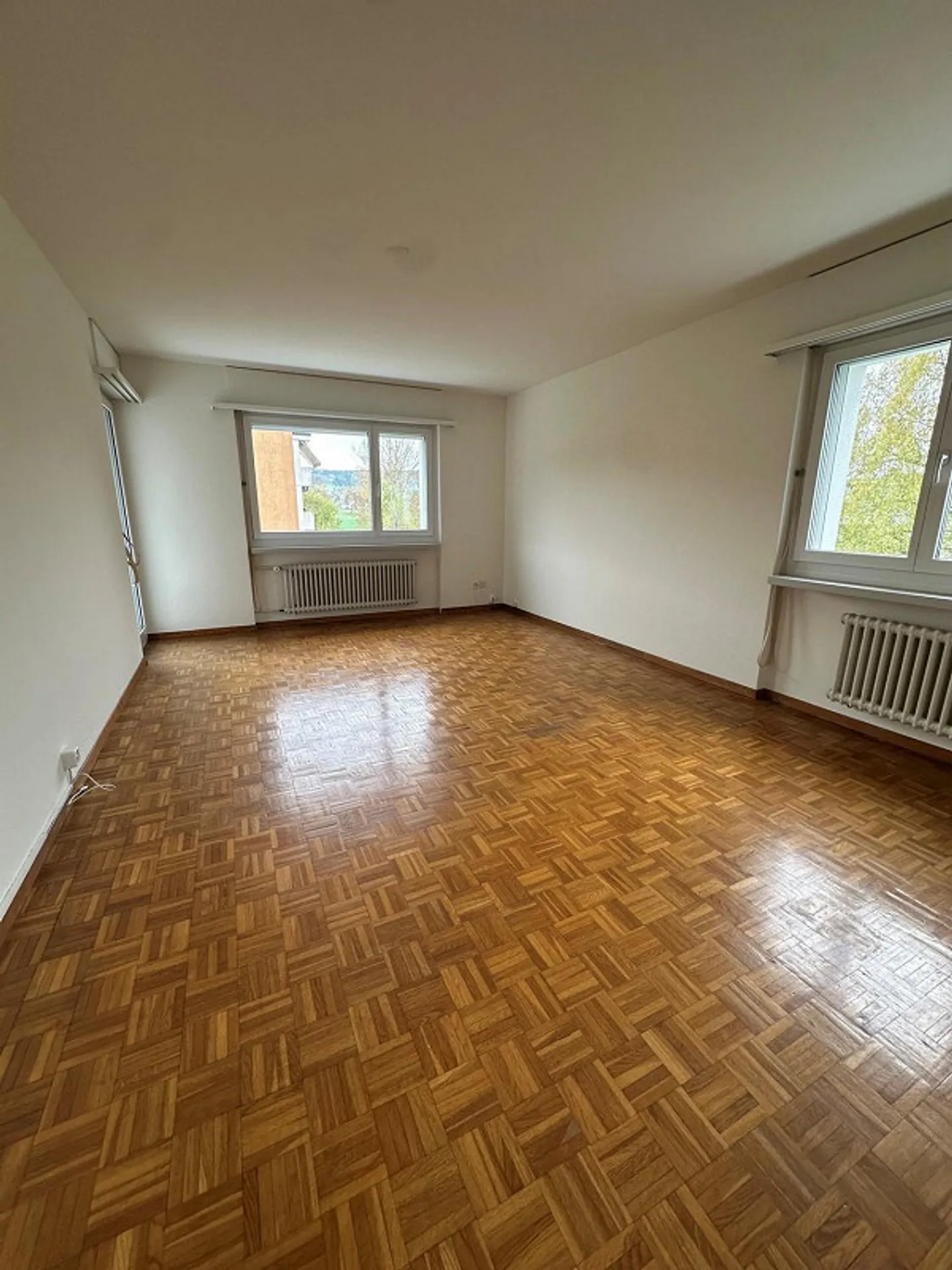 Appartamento affascinante di 3,5 stanze al 2° piano vicino alla stazione di Bonstetten - Foto 6 di 10