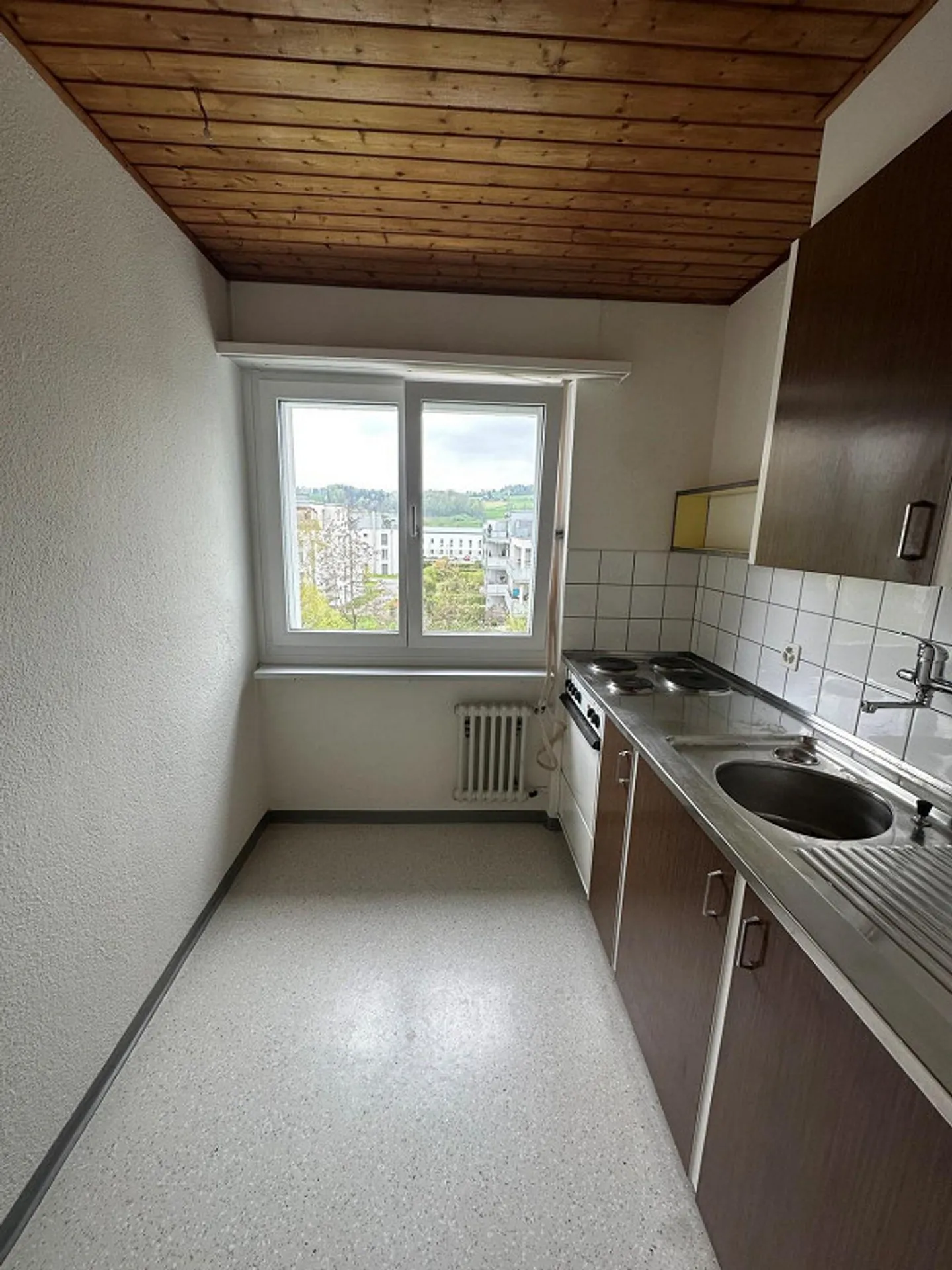 Appartamento affascinante di 3,5 stanze al 2° piano vicino alla stazione di Bonstetten - Foto 9 di 10