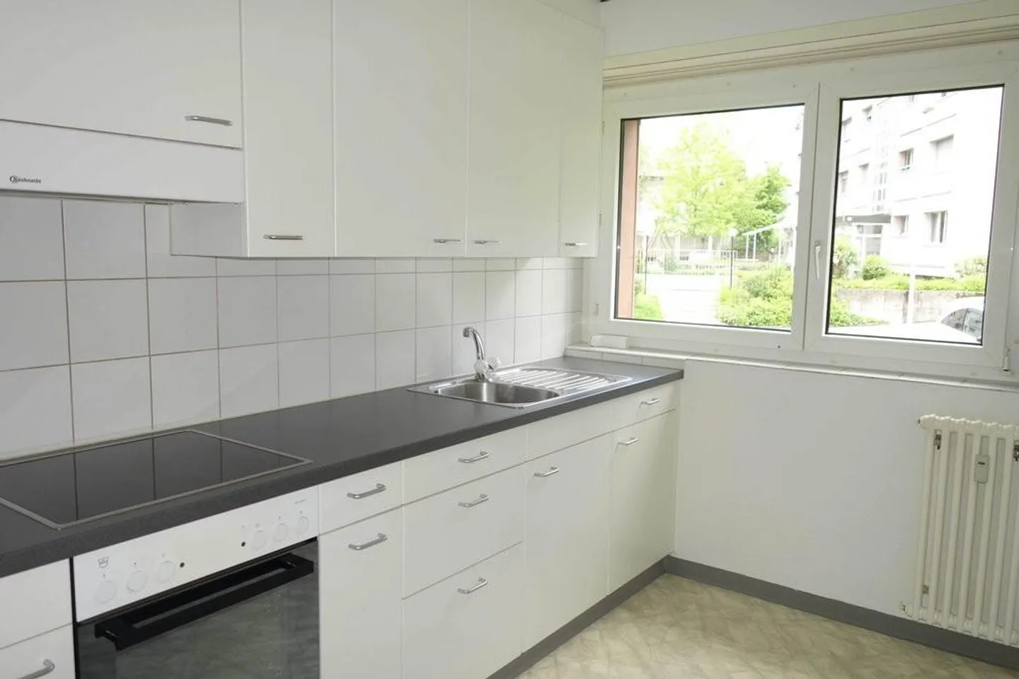 Apartment for rent - Photo 4 of 5