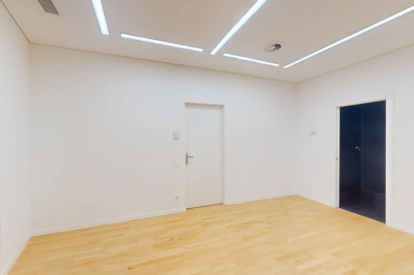 Bureau à louer - Photo 2 sur 8