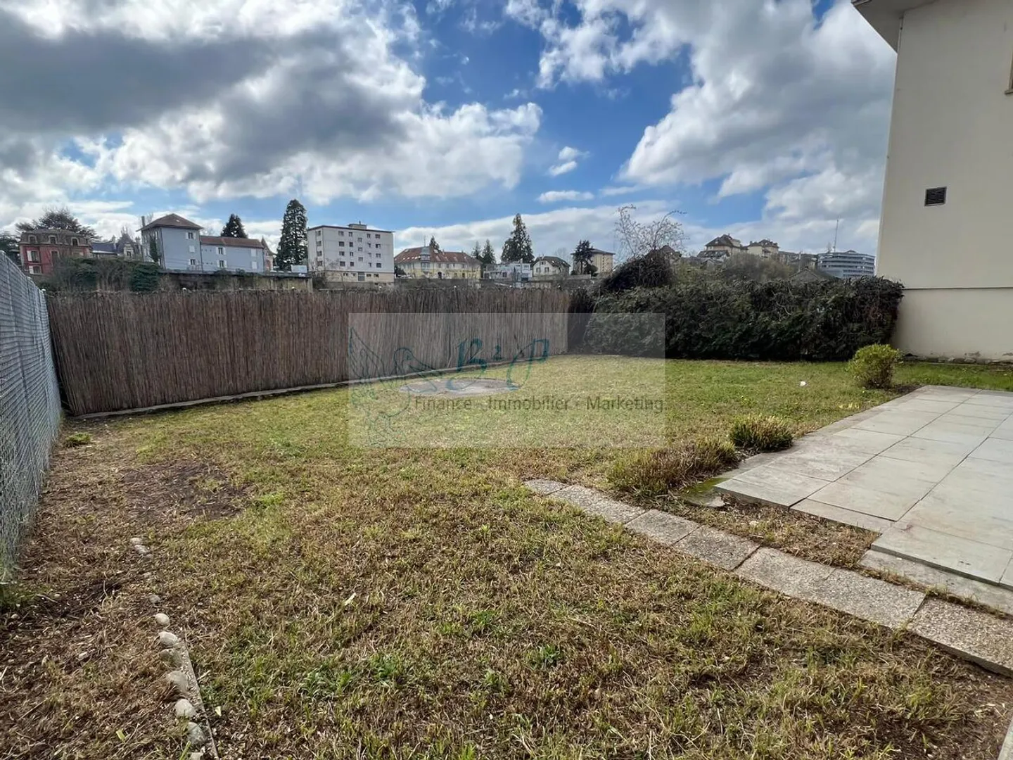 Renovierte 3-Zimmer-Wohnung mit großem Garten - Foto 1 von 11