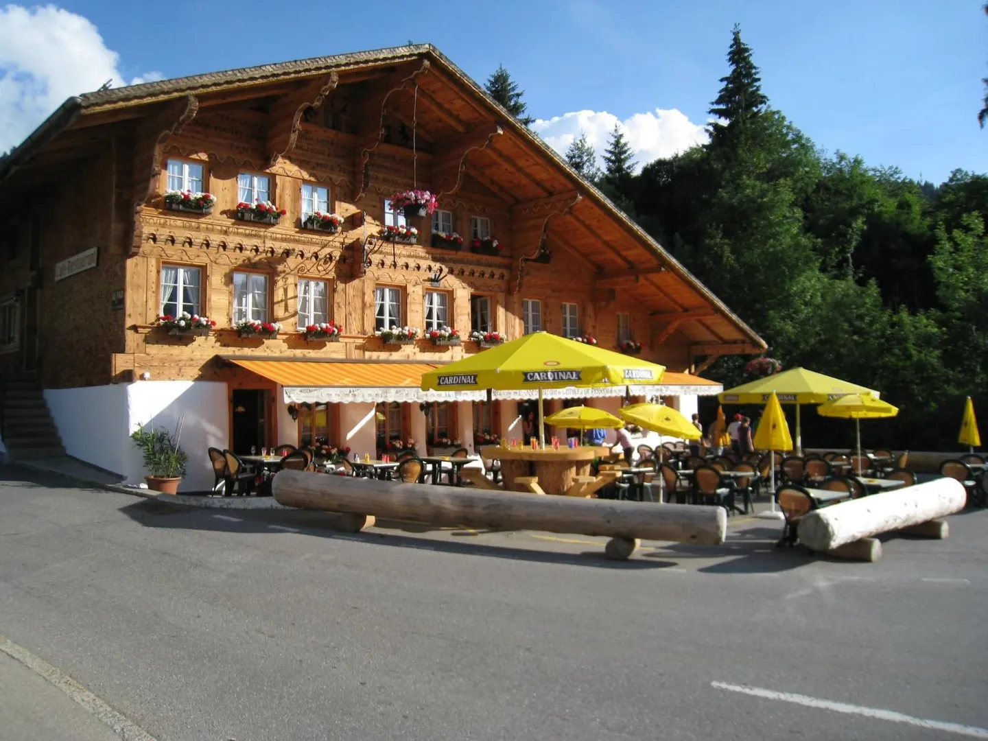 Ristorante affascinante con alloggio ? Un indirizzo iconico nel cuore di Pays- - Foto 2 di 12