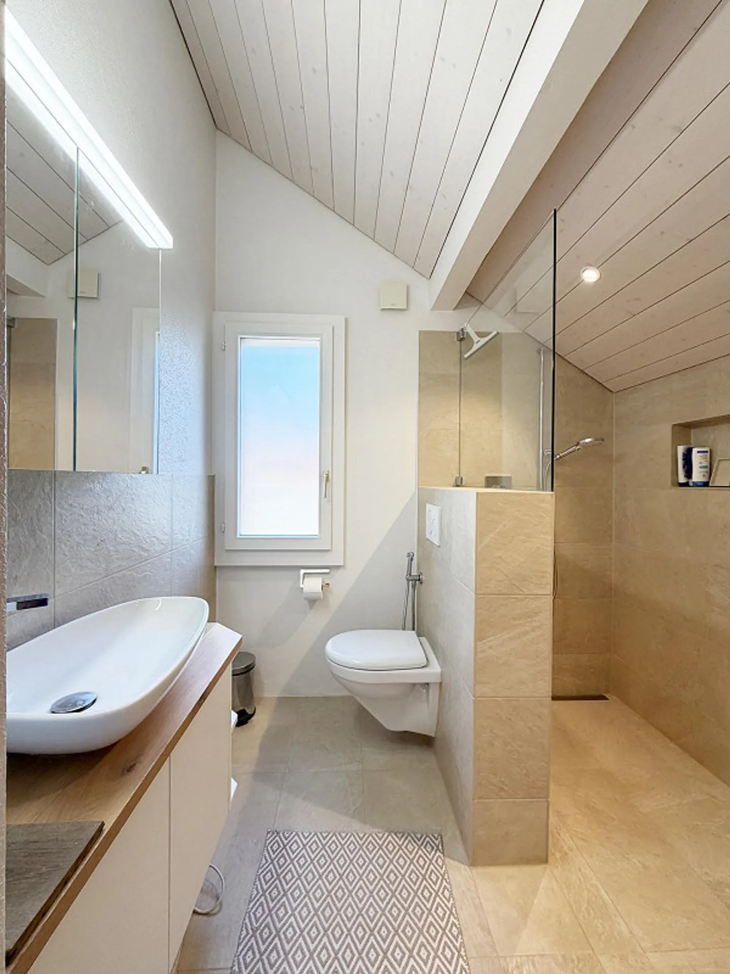 Casa indipendente con bel giardino, Münsingen - Foto 27 di 30