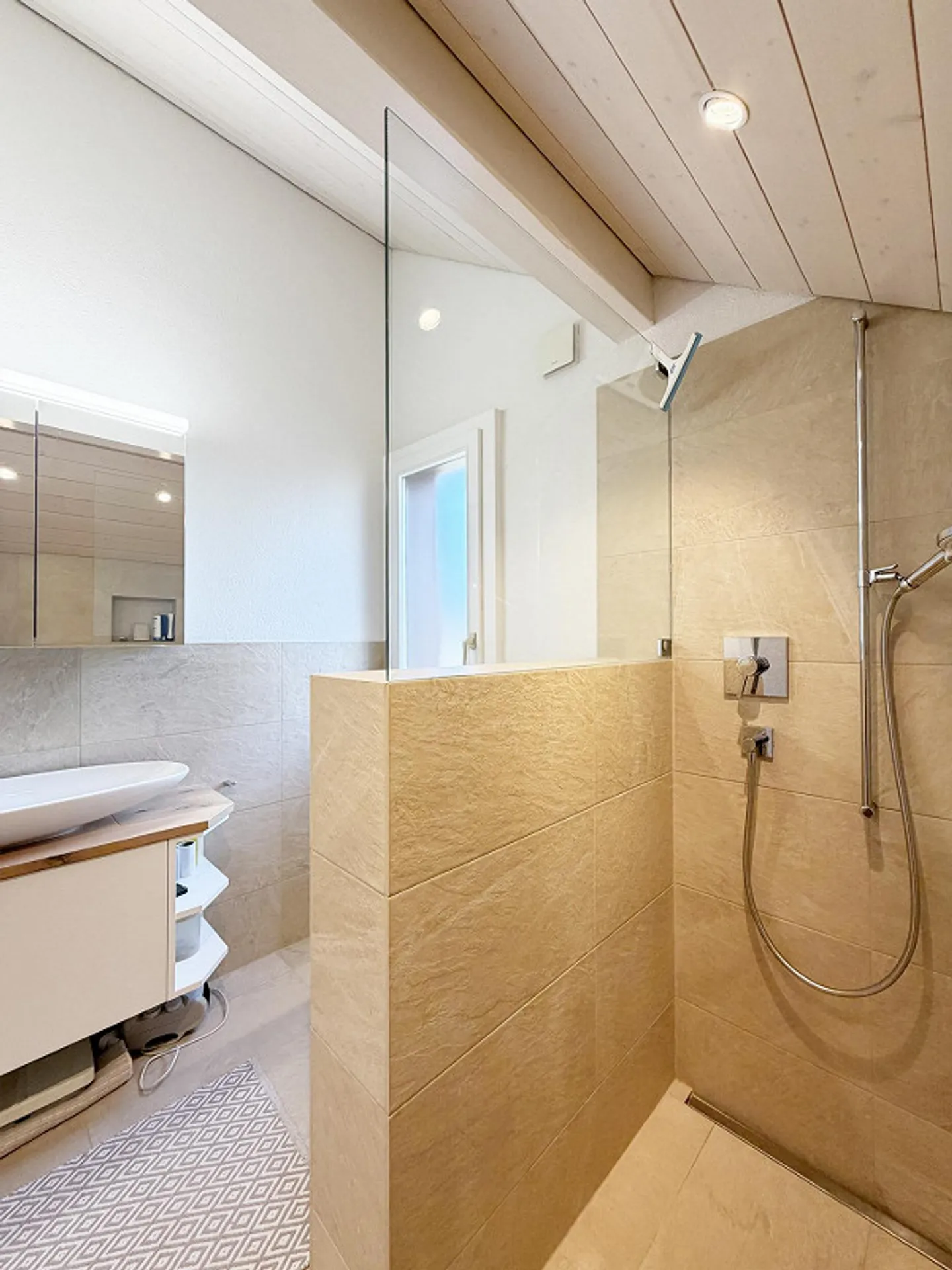 Casa indipendente con bel giardino, Münsingen - Foto 28 di 30