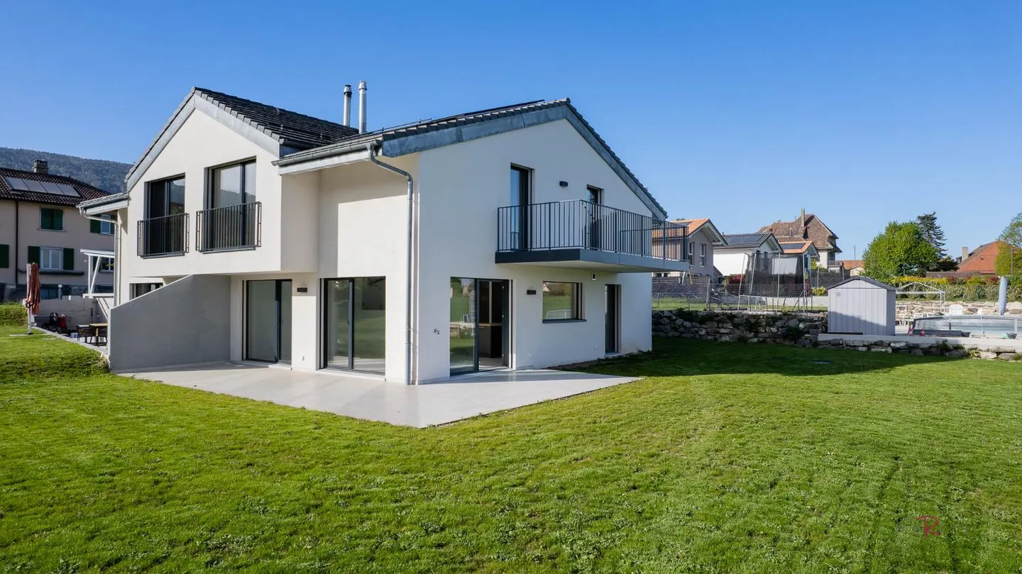 Terraced house with 4 bedrooms, magnificent view of the fields and the Alps - Photo 3 of 20