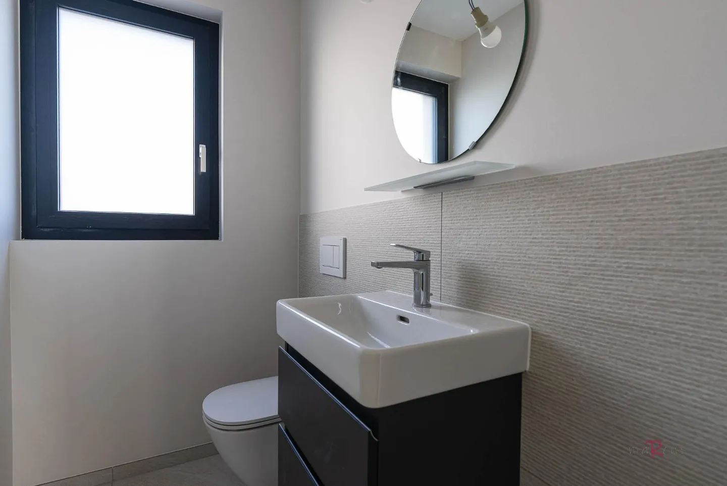 Terraced house with 4 bedrooms, magnificent view of the fields and the Alps - Photo 5 of 20