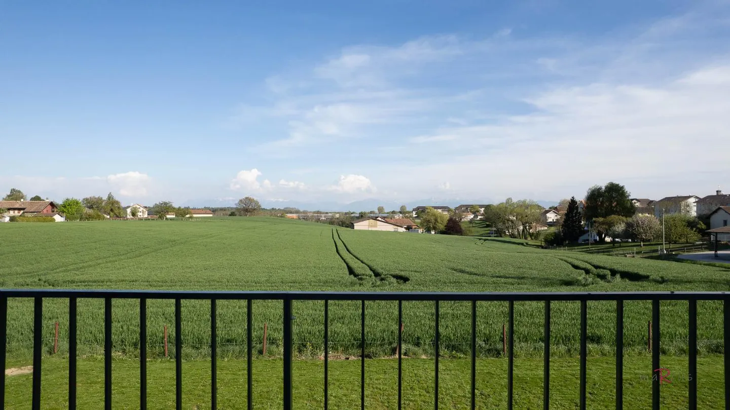 Terraced house with 4 bedrooms, magnificent view of the fields and the Alps - Photo 14 of 20