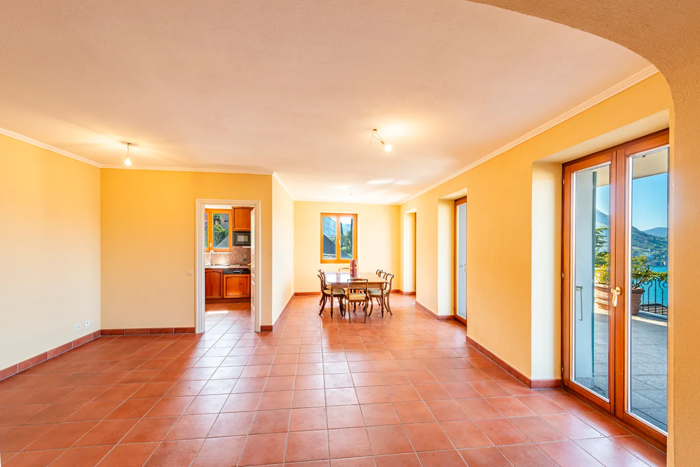 Ca' Rossa | Appartement élégant de 3,5 pièces surplombant tout le golfe de Lugano - Photo 6 sur 19