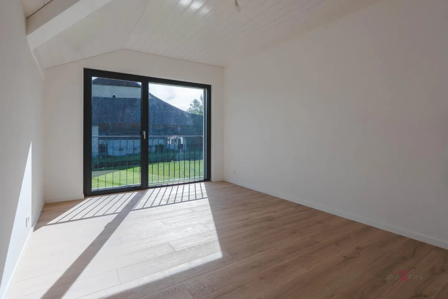 Terraced house with 4 bedrooms, magnificent view of the fields and the Alps - Photo 8 of 20