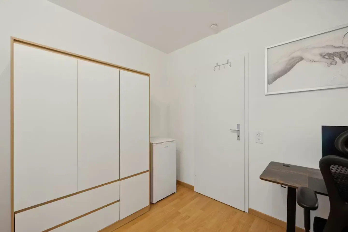 Apartment for rent - Photo 4 of 9