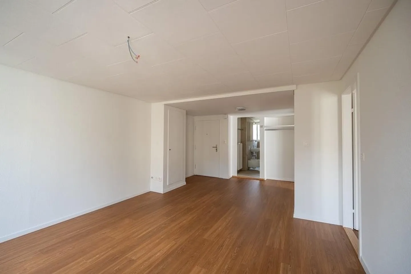 Appartement rénové de 3,5 pièces au 3ème étage - Photo 2 sur 9