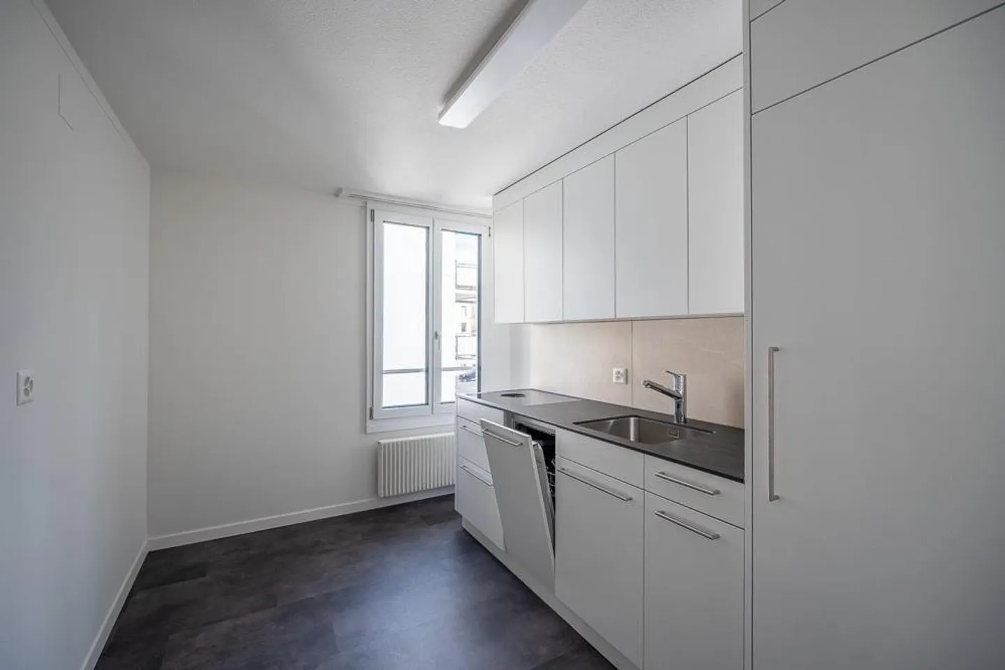 Appartement rénové de 3,5 pièces au 3ème étage - Photo 6 sur 9