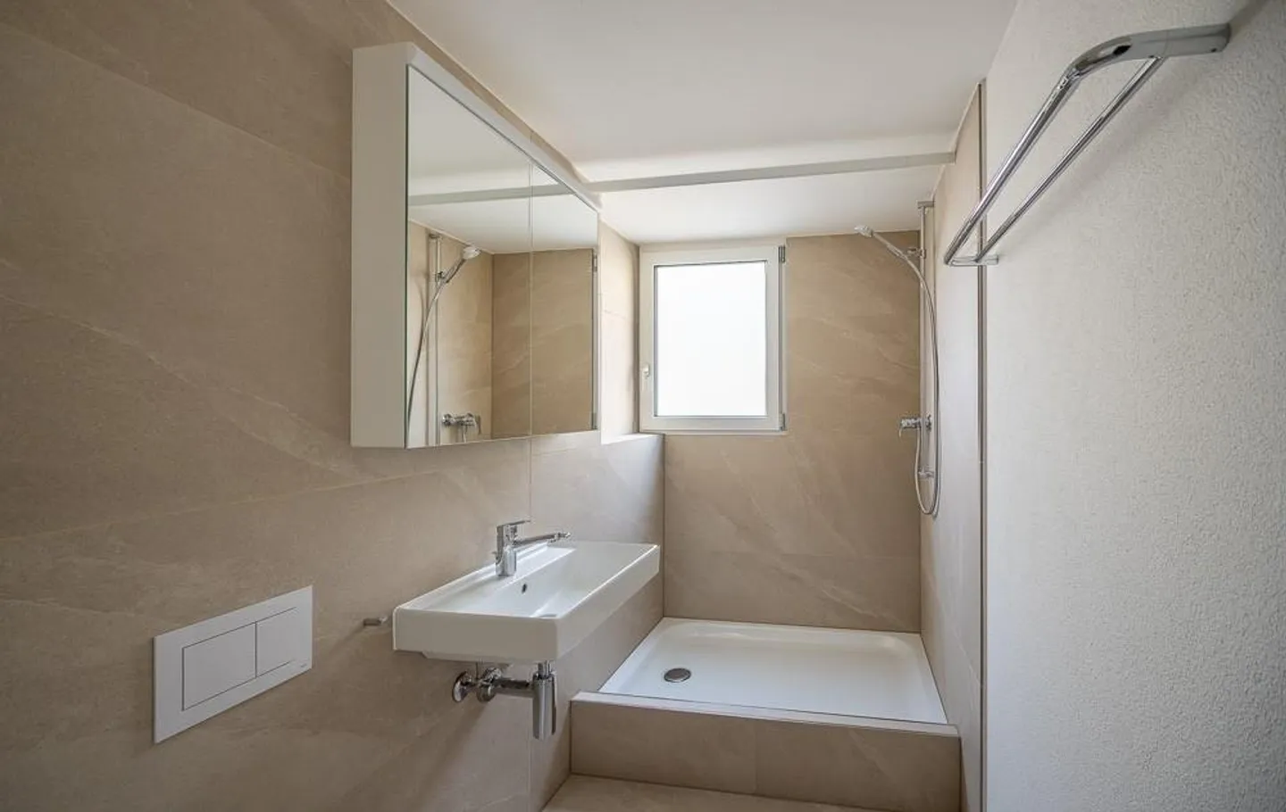 Appartement rénové de 3,5 pièces au 3ème étage - Photo 7 sur 9