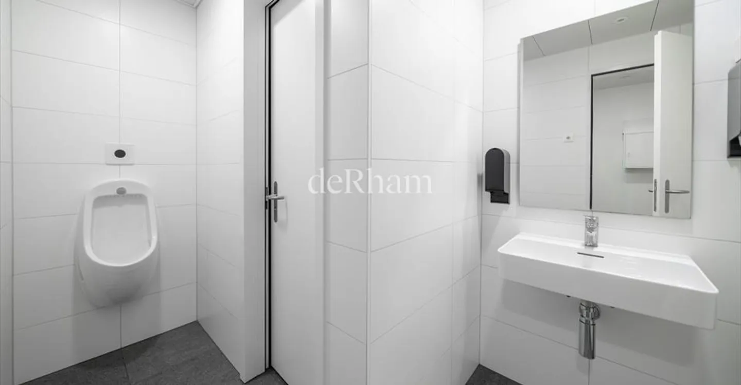 Office space for rent - Photo 11 of 13