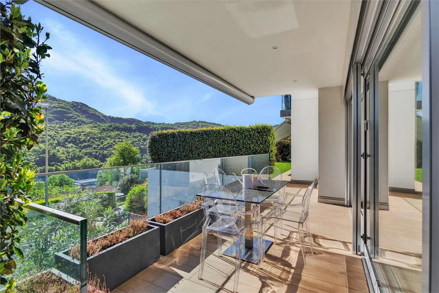 Appartamento luminoso e prestigioso di 6,5 stanze a Montagnola - Collina D'Or - Foto 1 di 13